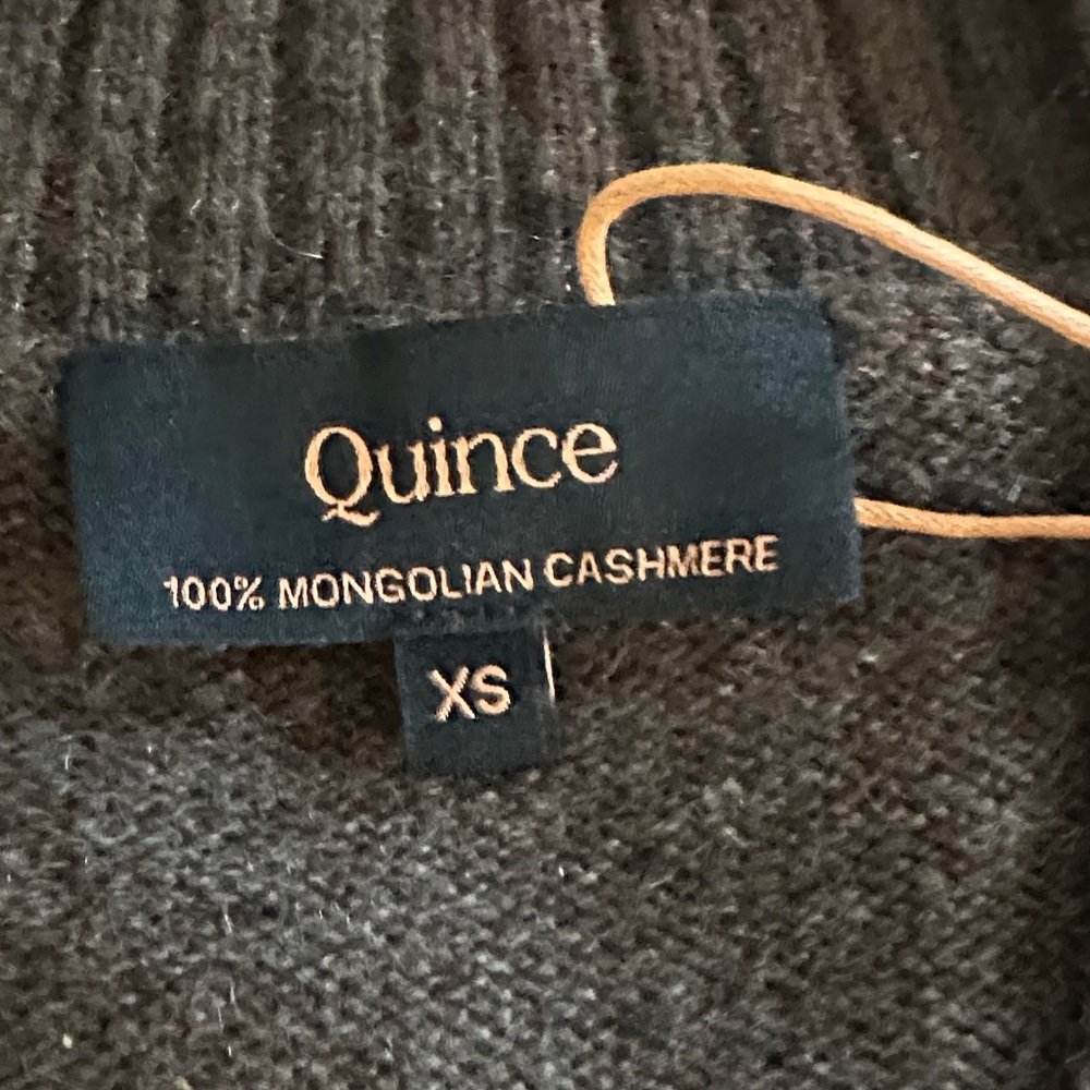 Mongolian cashmere oversized v neck sweater - Picture 5 of 5